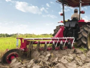 revolusi-pertanian-combine-harvester-traktor-otonom-iot